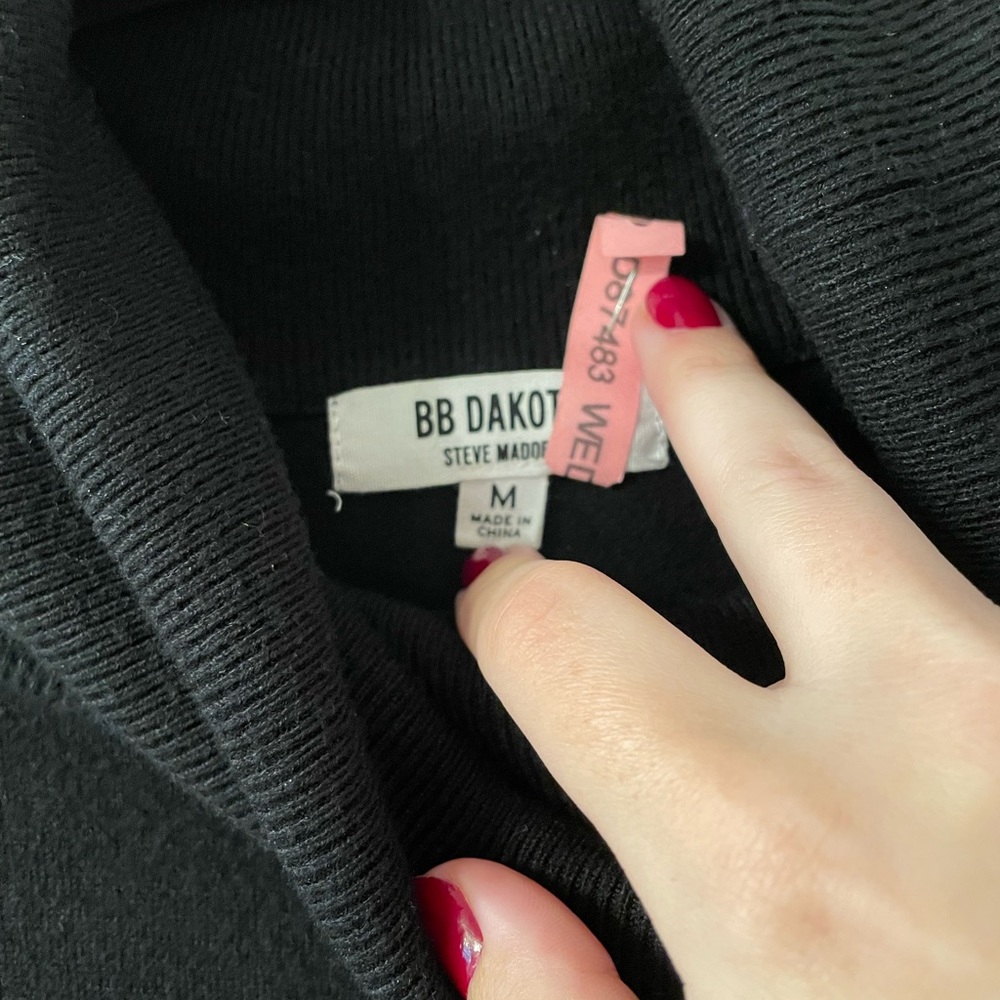 EUC BB Dakota Sweater Dress - Picture 5 of 5